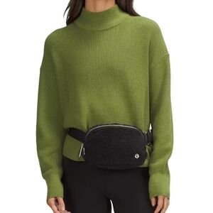 LULULEMON ATHLETICA Black Everywhere Fleece Fuzzy Belt Bag Unisex AUTHENTIC NWT